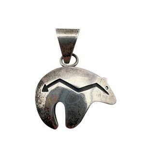 Everett & Mary Teller Sterling Silver 925 Bear Pendant Heartline Arrow Native